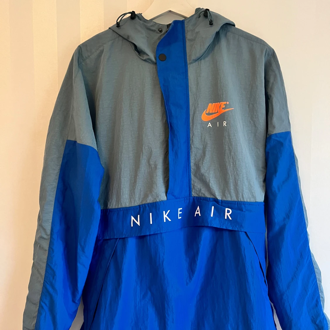 Nike Air blå/grå vindjacka S