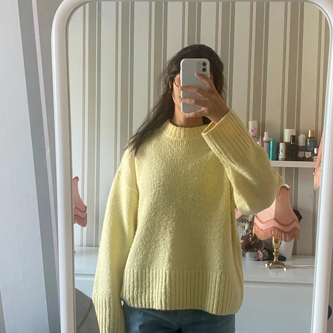 Ljusgul stickad tröja från gina