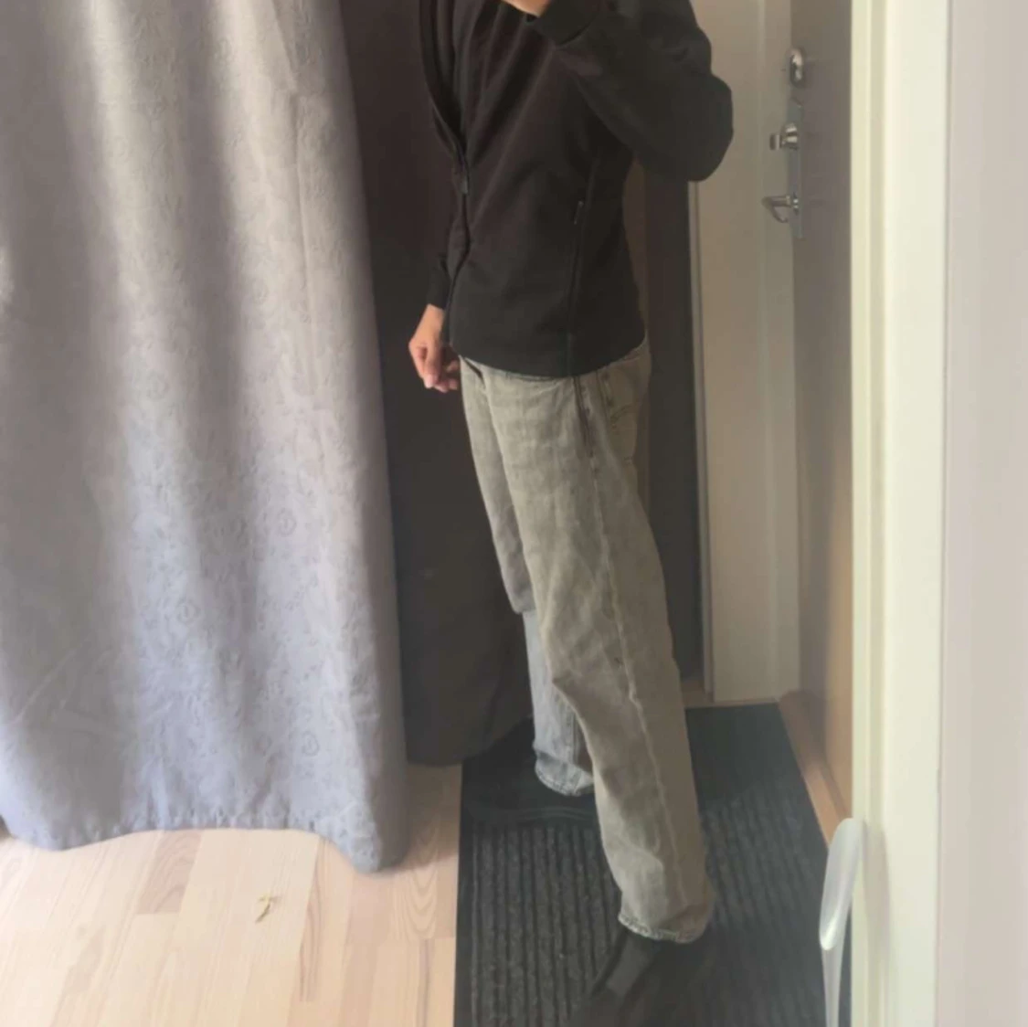 Grå jeansbyxor från Levis - 3