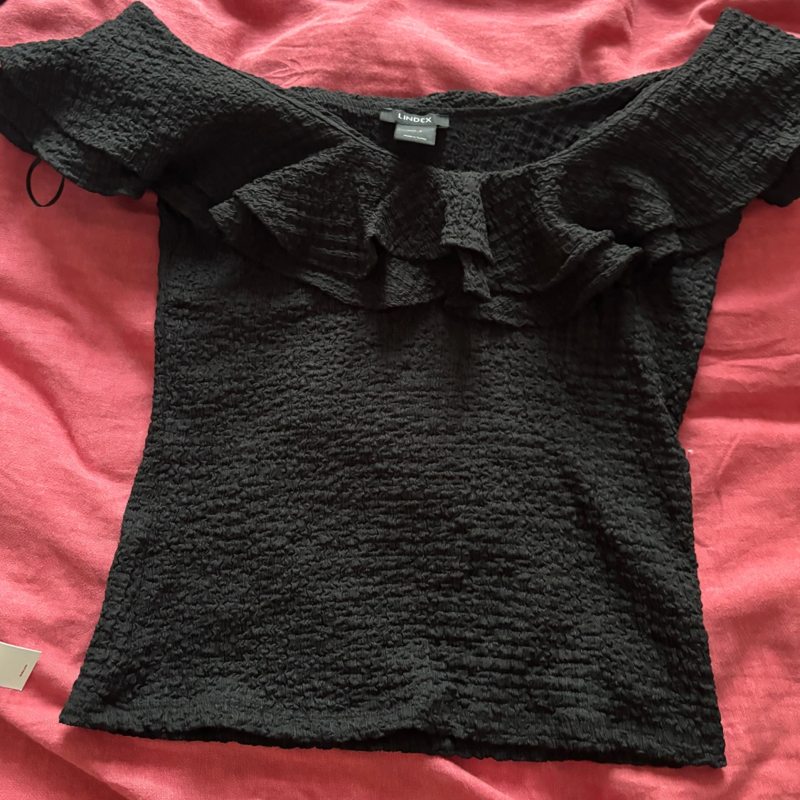 Svart offshoulder topp från Lindex - 1