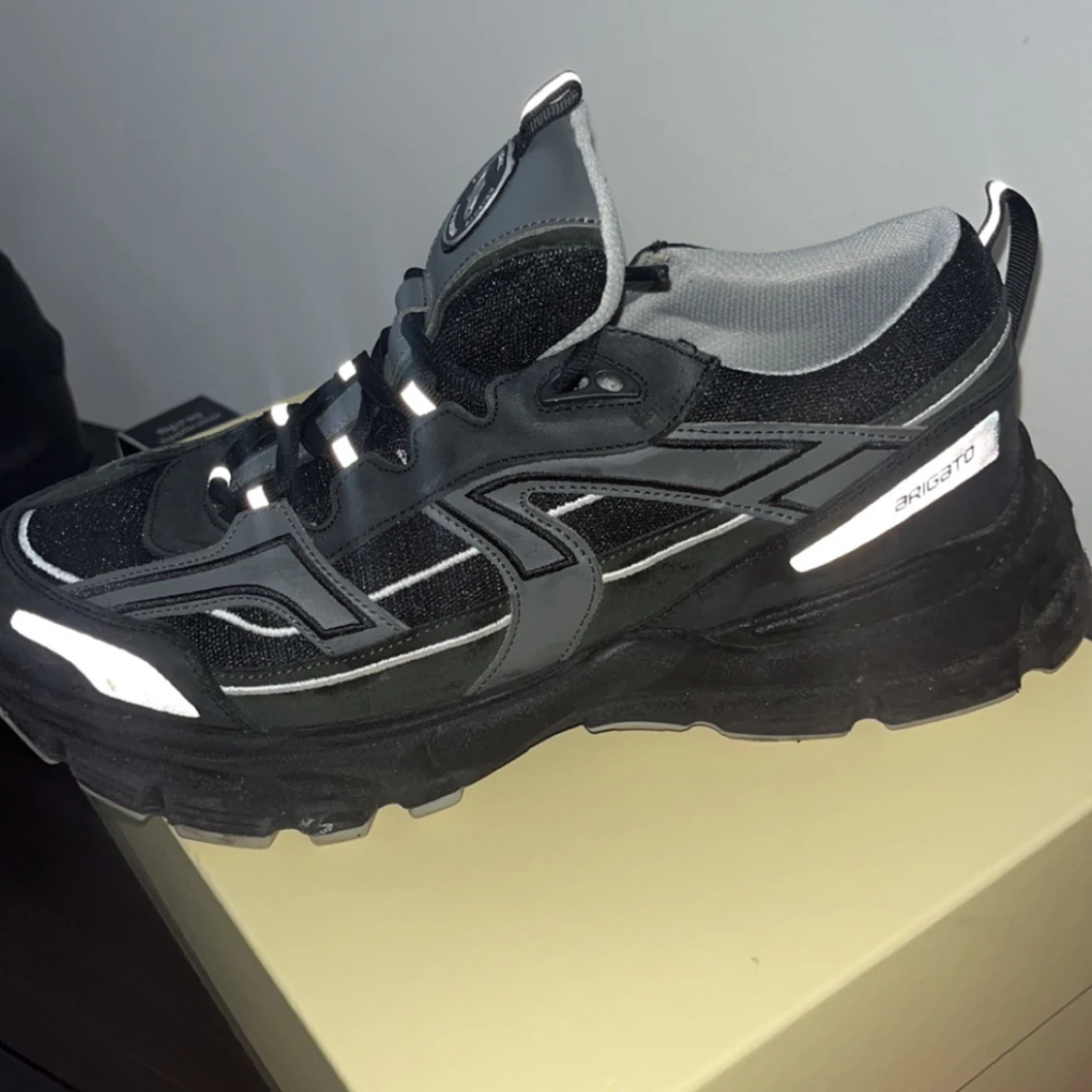 Svarta sneakers från Axel Arigato