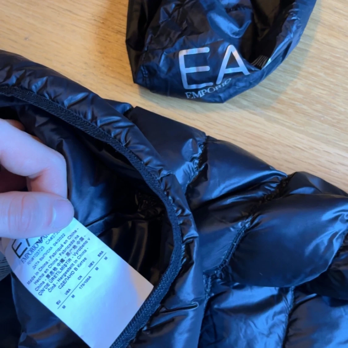 Svart dunväst från Emporio Armani - 2