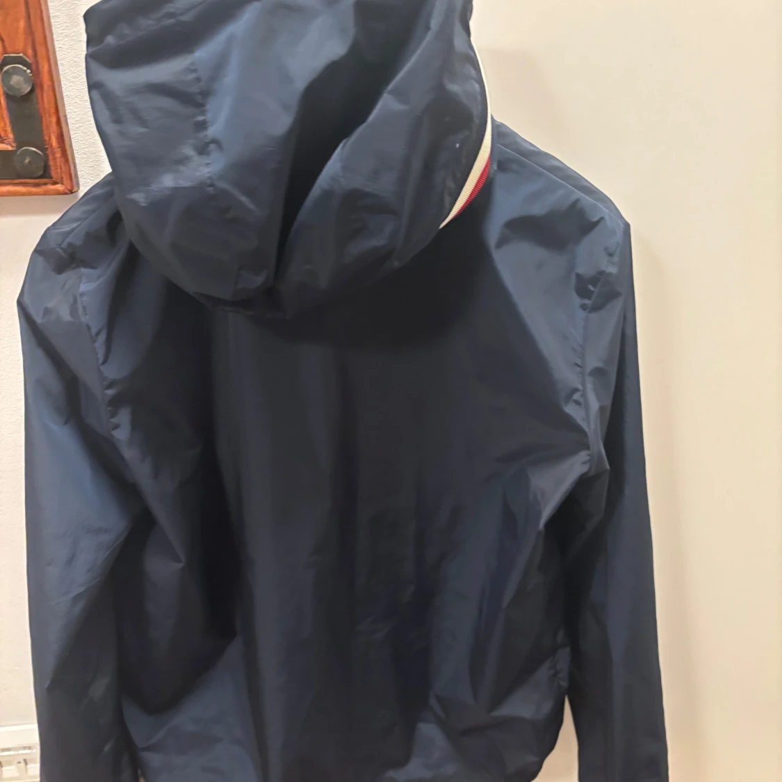 Mörkblå vindjacka från Moncler - 1