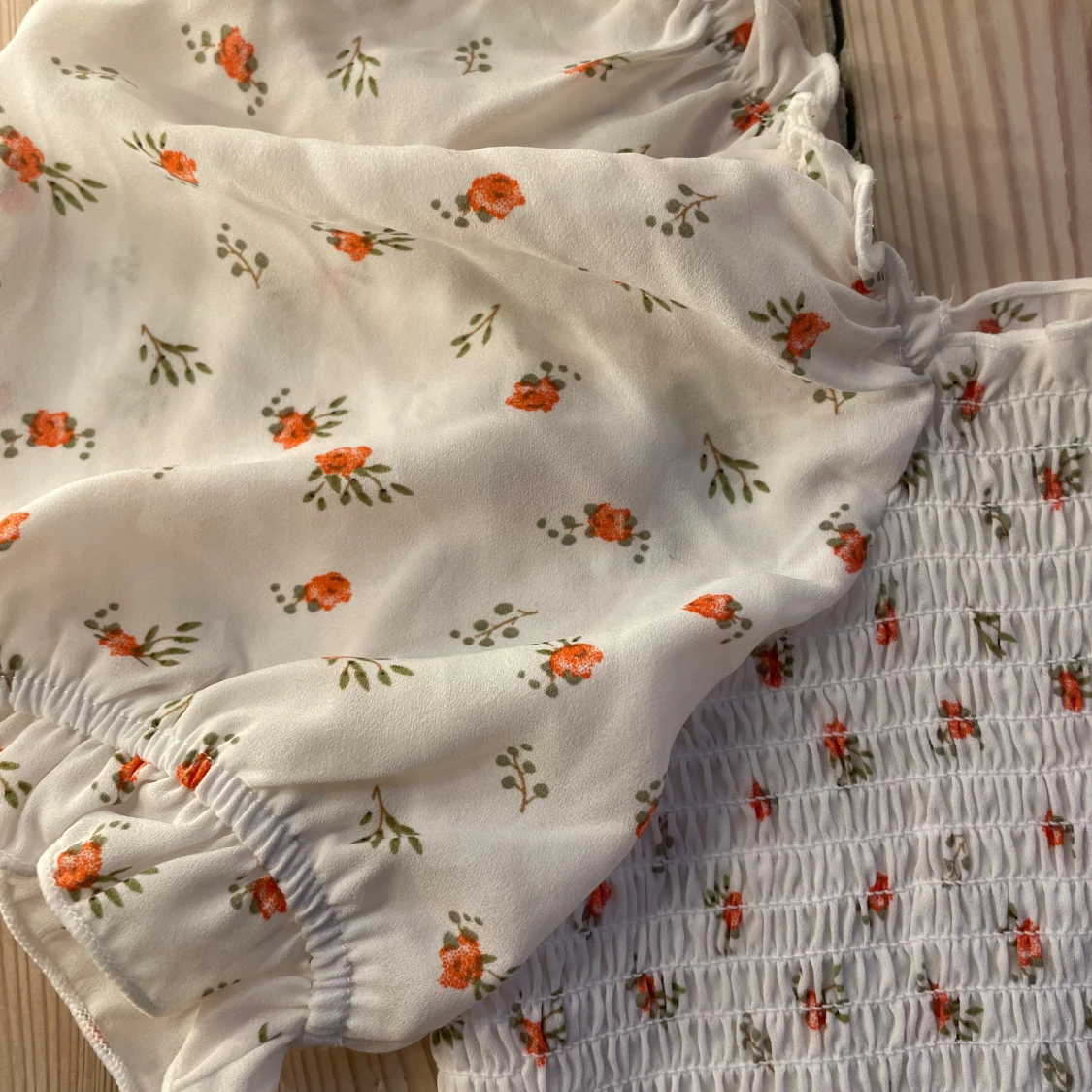 Blommig topp från NA-KD - 3