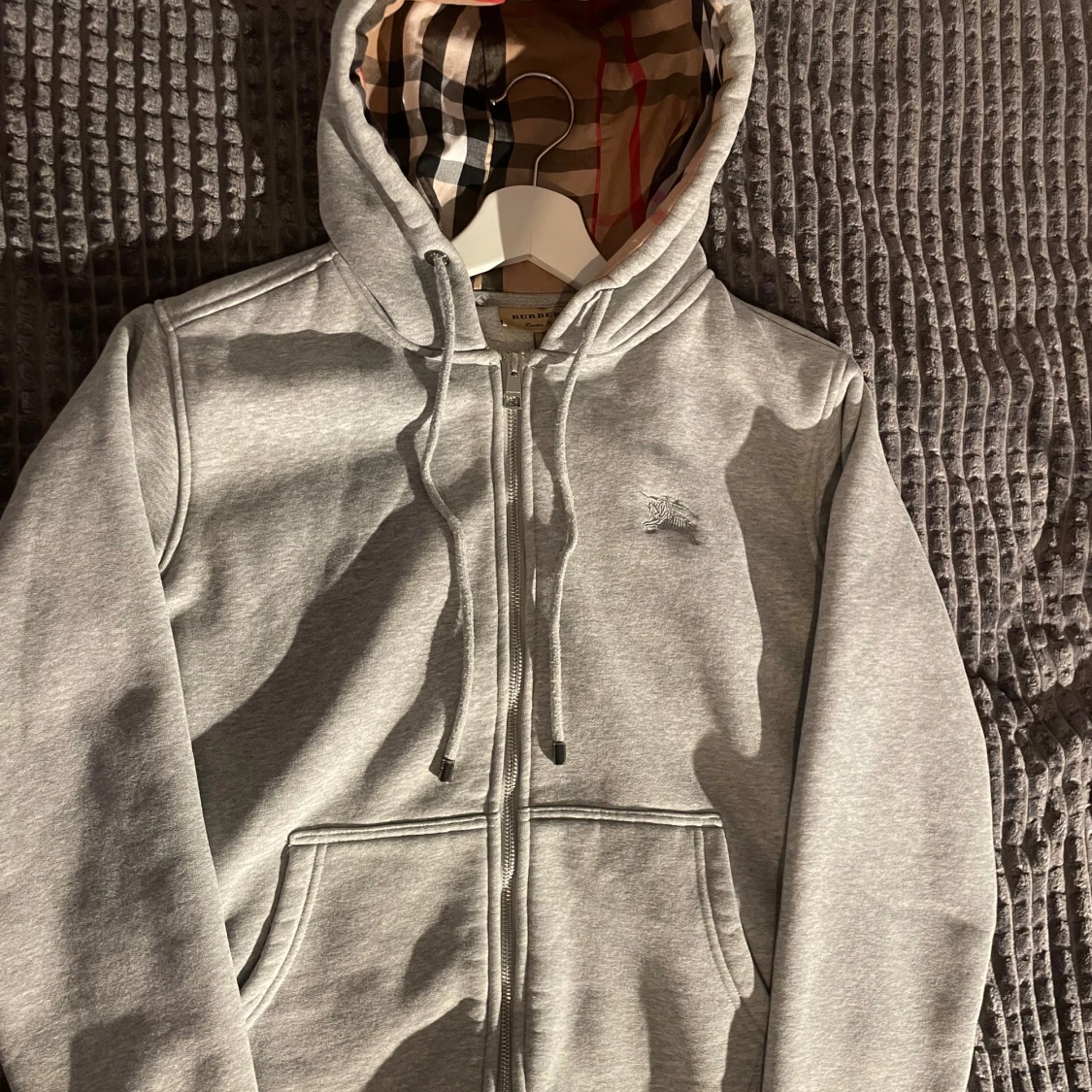 Grå kofta från Burberry