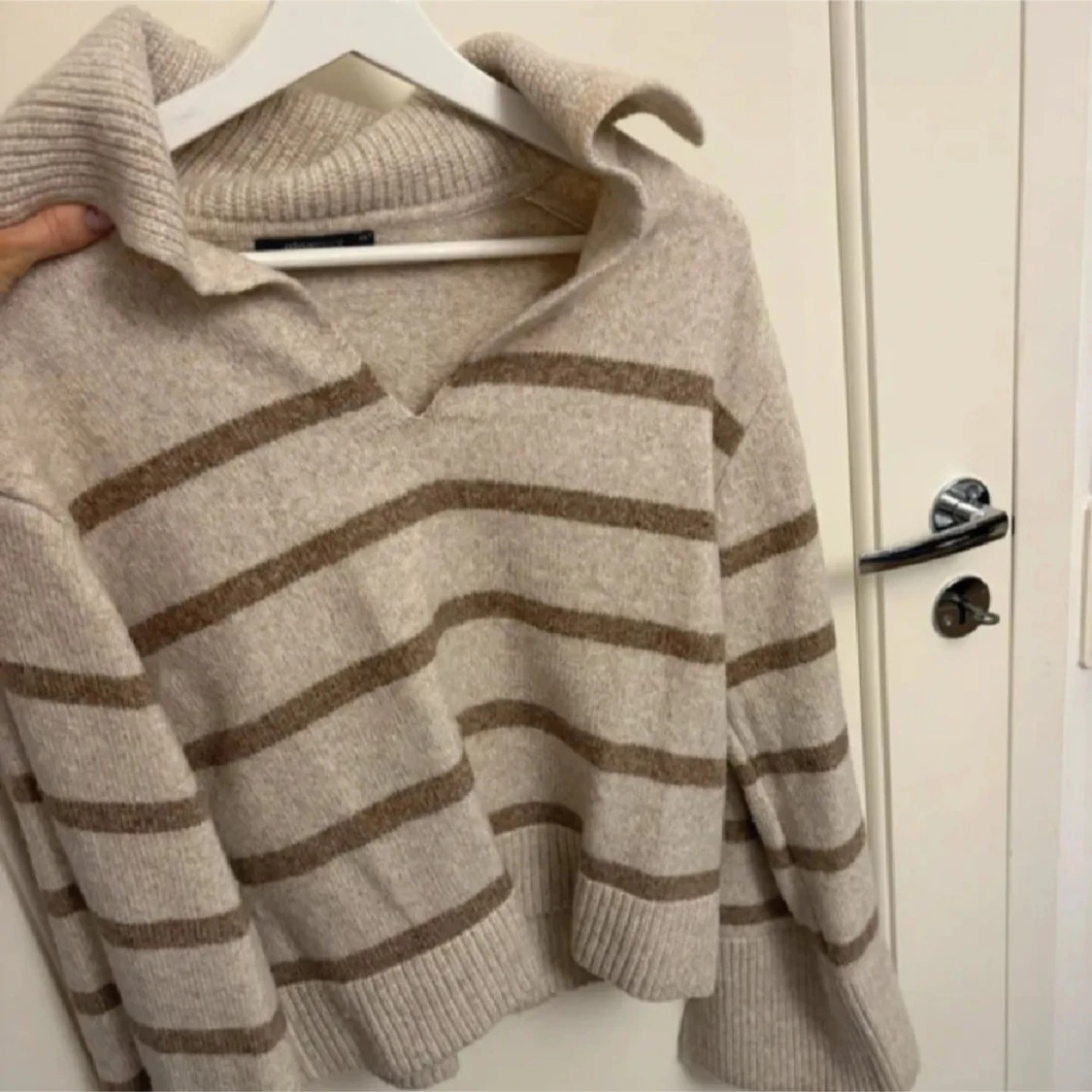 Beige och brun randig tröja Gina tricot  - 2