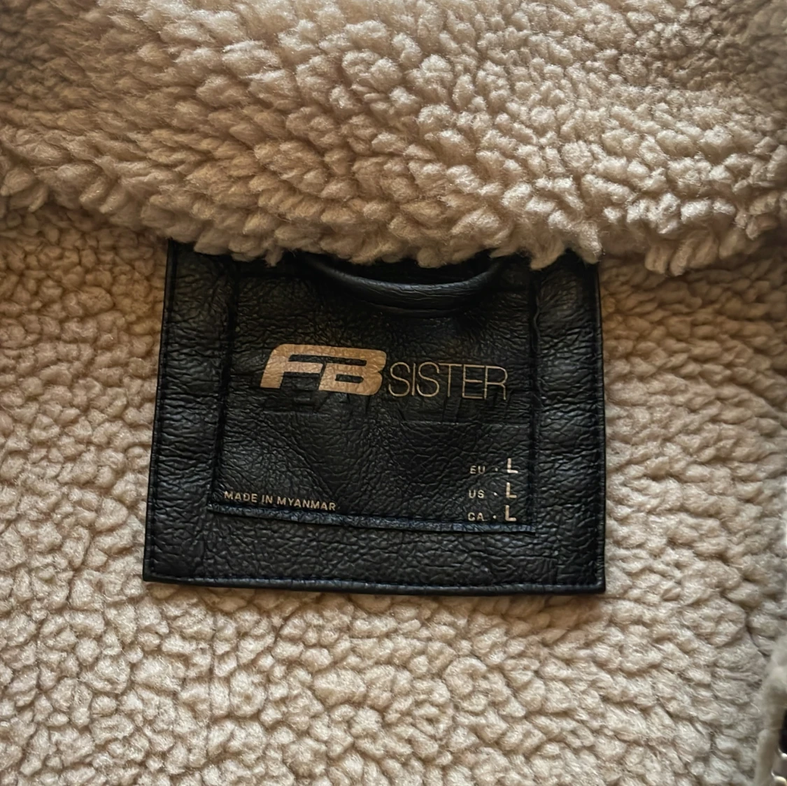 Svart skinnjacka  med pälsfoder från FB Sister - 3