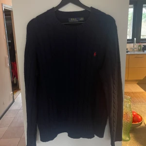 Ralph Lauren Tröja - Ralph Lauren tröja | Storlek:M | Skick: Mycket fint | Pris: 349 | Hör av dig vid frågor eller för fler bilder!