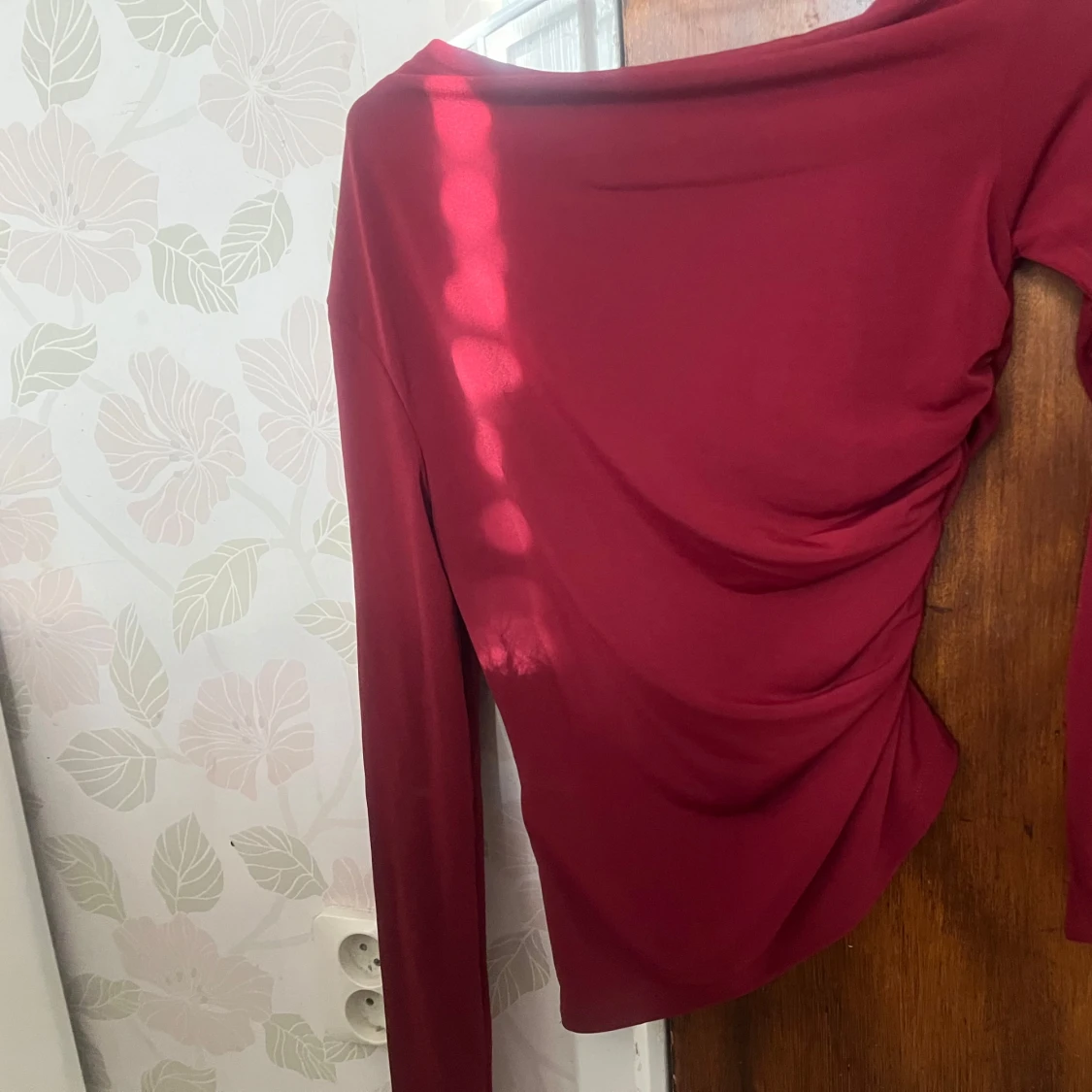 Vinröd långärmad topp - 1