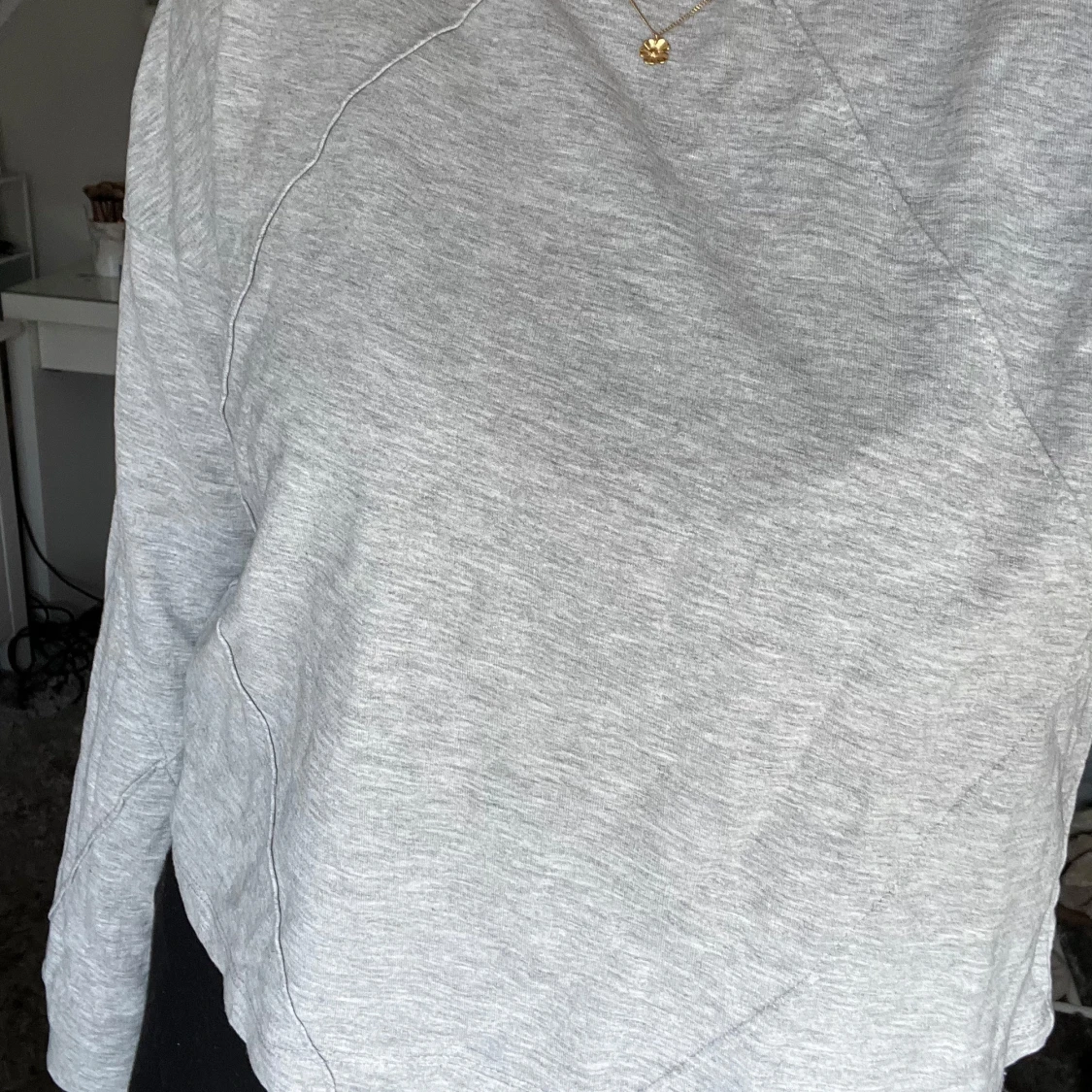 Grå långärmad tröja - 1