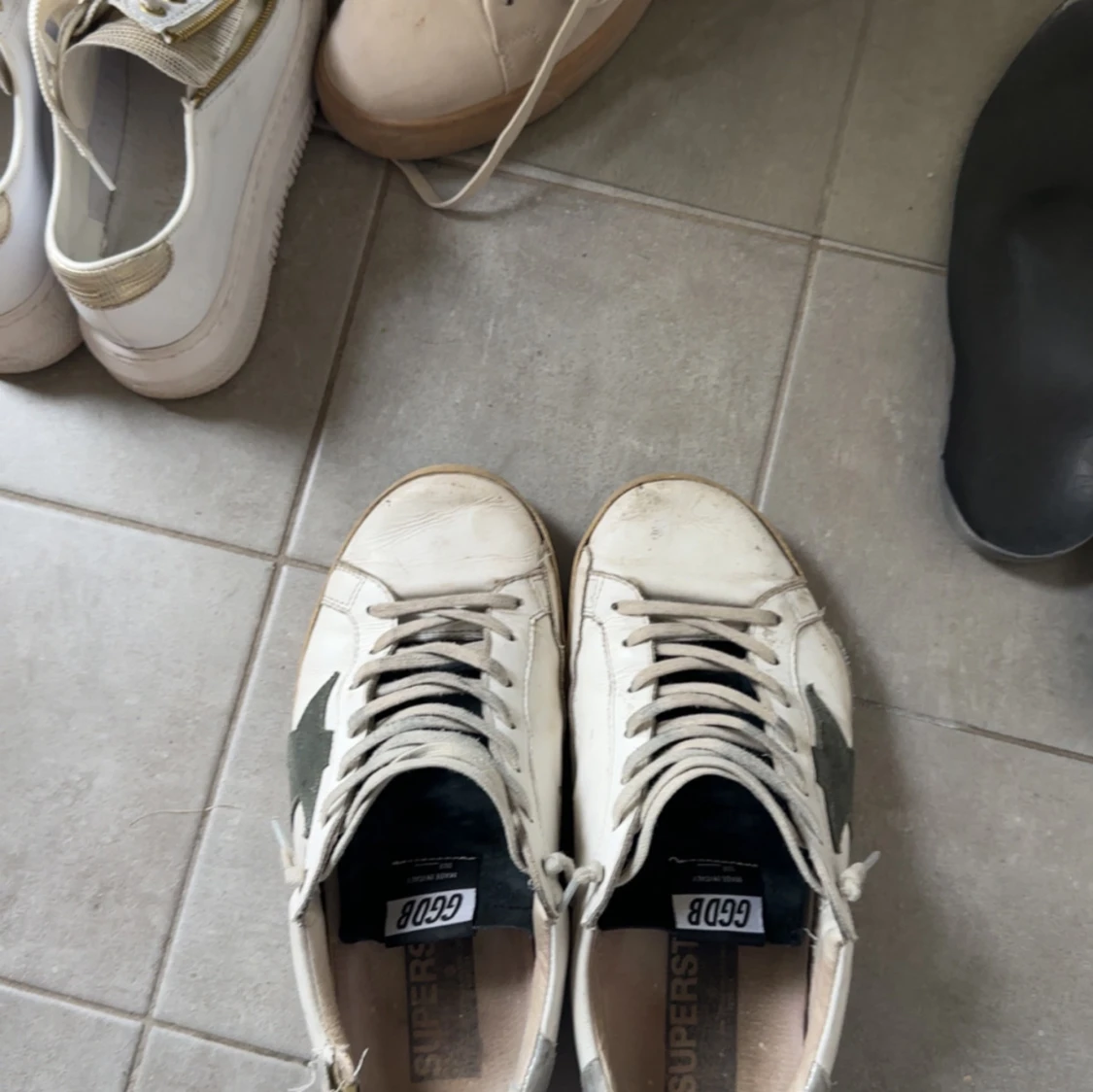 Golden goose 43  - 1