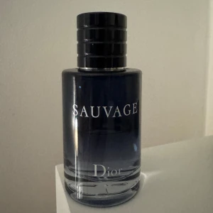 Sauvage parfym från Dior - Säljer sauvage dior parfym som har hälften kvar 