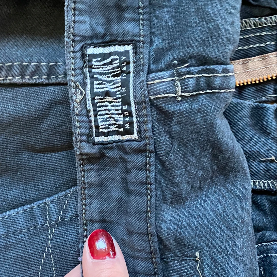 Mörkblå byxor från True Relic - 2