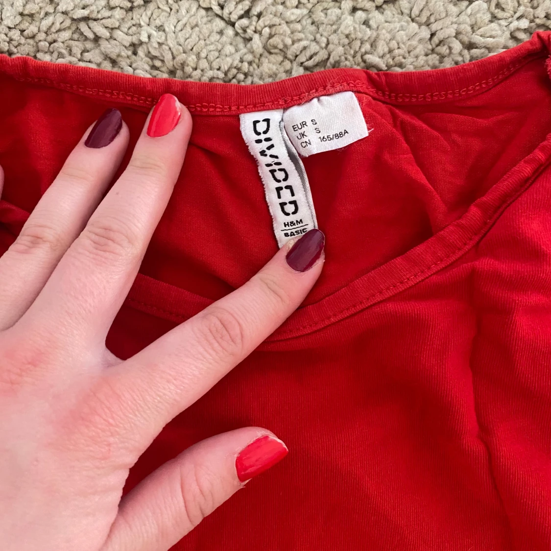 Röd croppad topp från Divided - 3