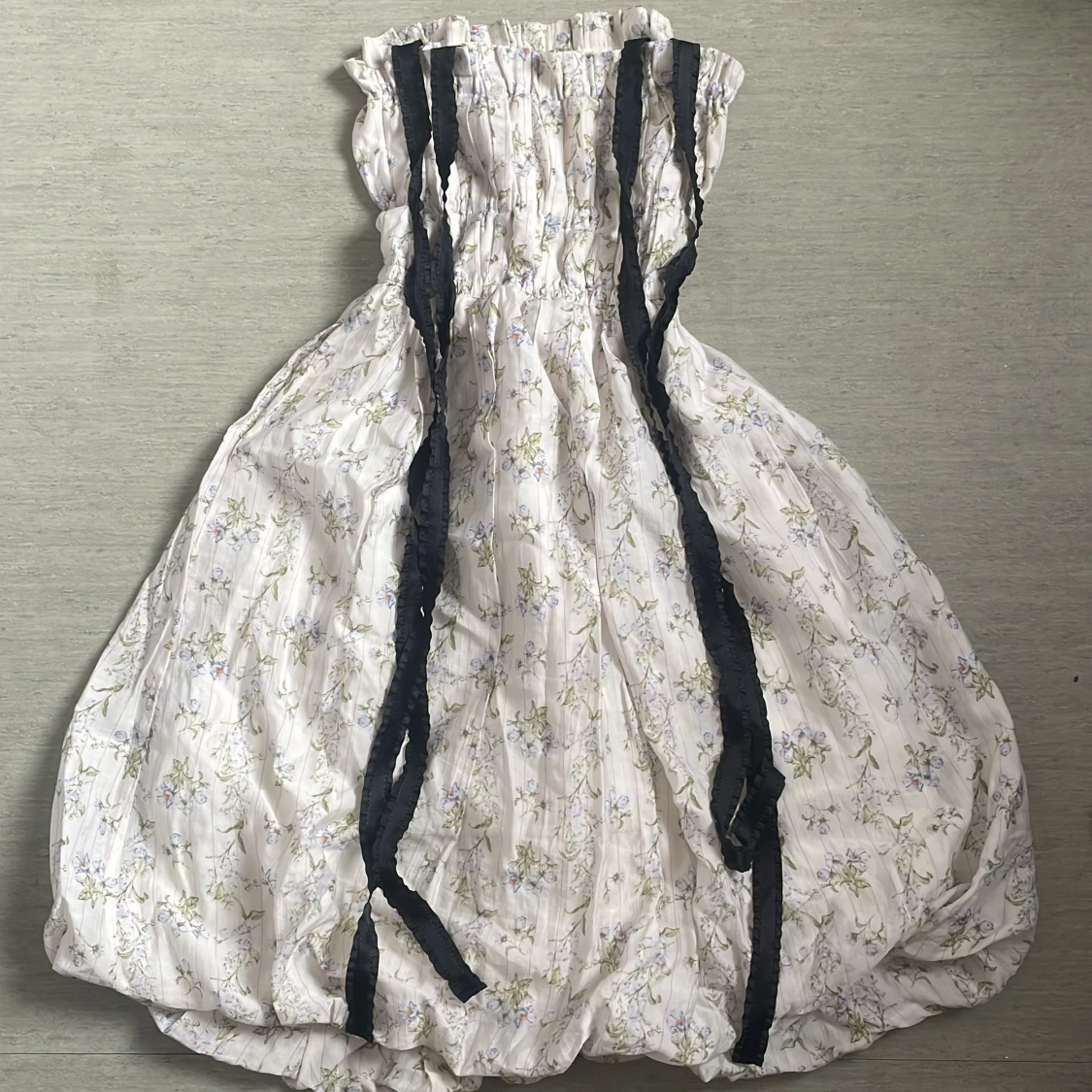 Blommig klänning från Brock Collection x H&M - 1