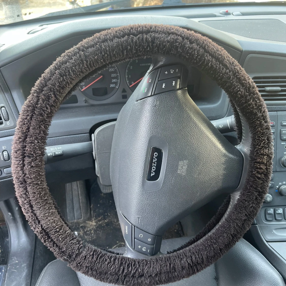 Brun rattmuff i plysch - 3