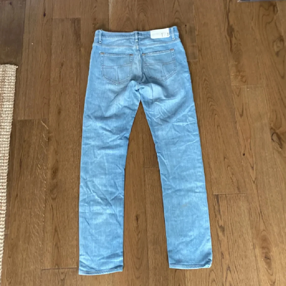 Ljusblå raka jeans tigerofsweden  - 1