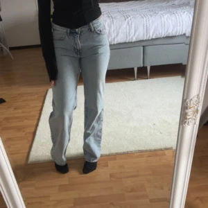 Jeans - Jeans helt nya med prislappen nytt pris 499