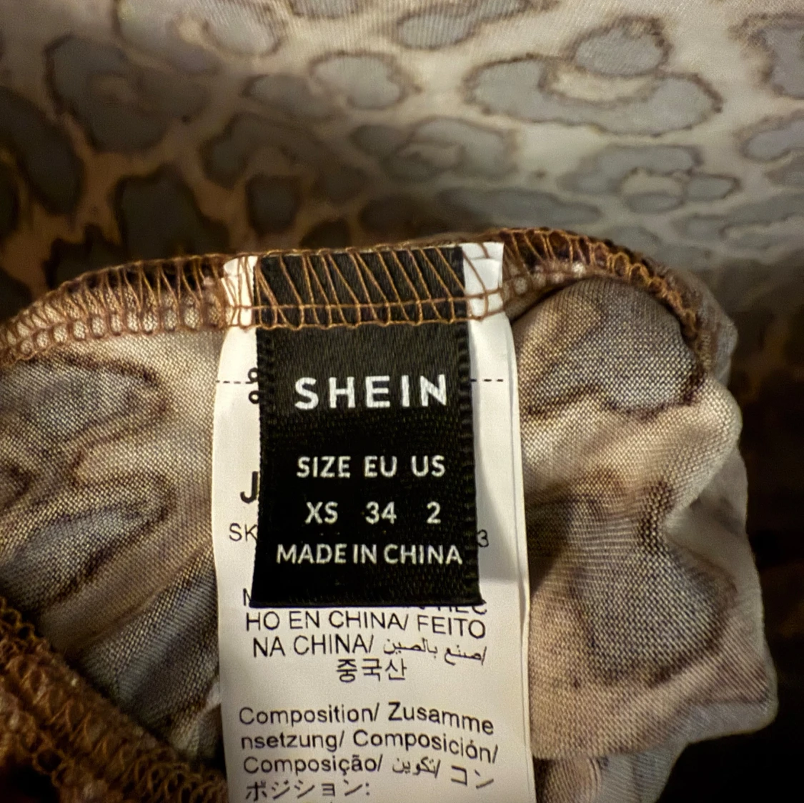 Leopardmönstrad topp från SHEIN XS - 2