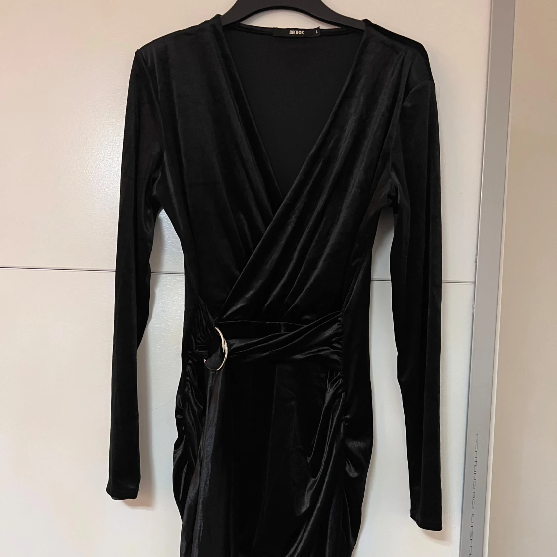 Svart sammetsklänning