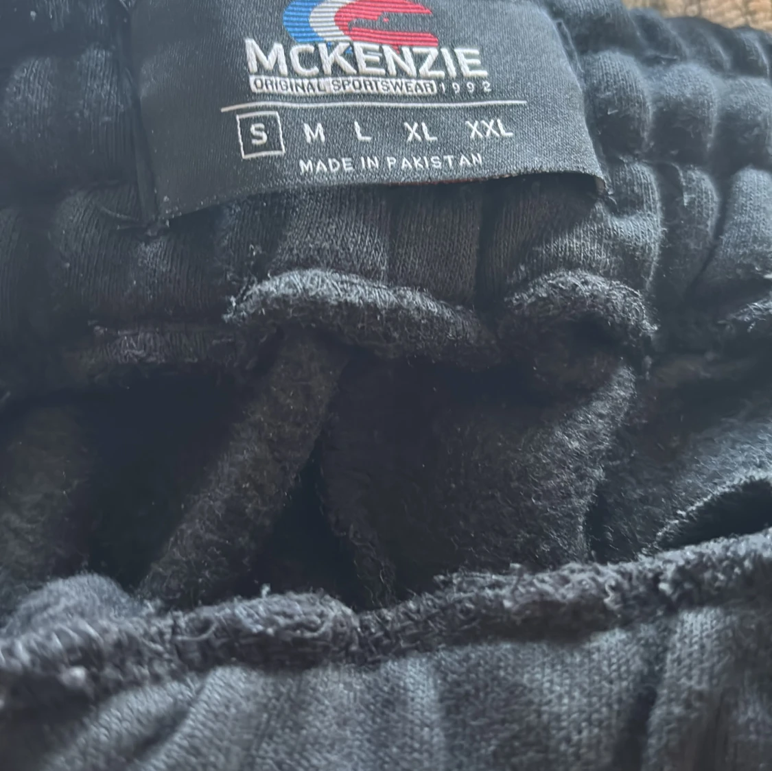 Svarta mjukisbyxor från McKenzie S - 1