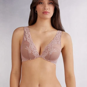 Intimissimi bh - Säljer nu min as snygga intimissimi bh som är helt slut på hemsidan, köptes för 619kr på zalando därav priset, det kan alltid diskuteras 