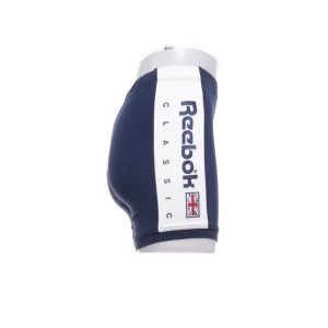 Reebok Classic blå shorts - Snygga marinblå shorts från Reebok Classic. De är i bra skick