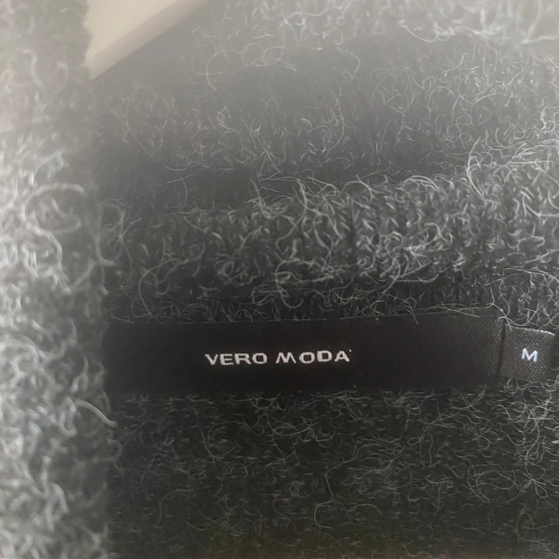 Mörkgrå stickad polotröja Vero Moda - 3