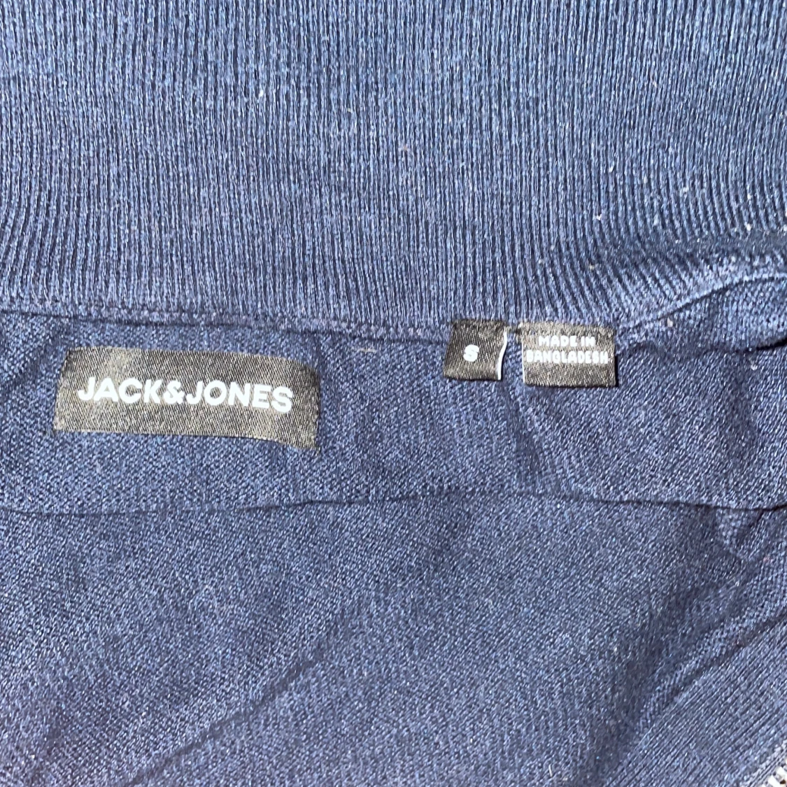 Mörkblå ziptröja från Jack & Jones - 2
