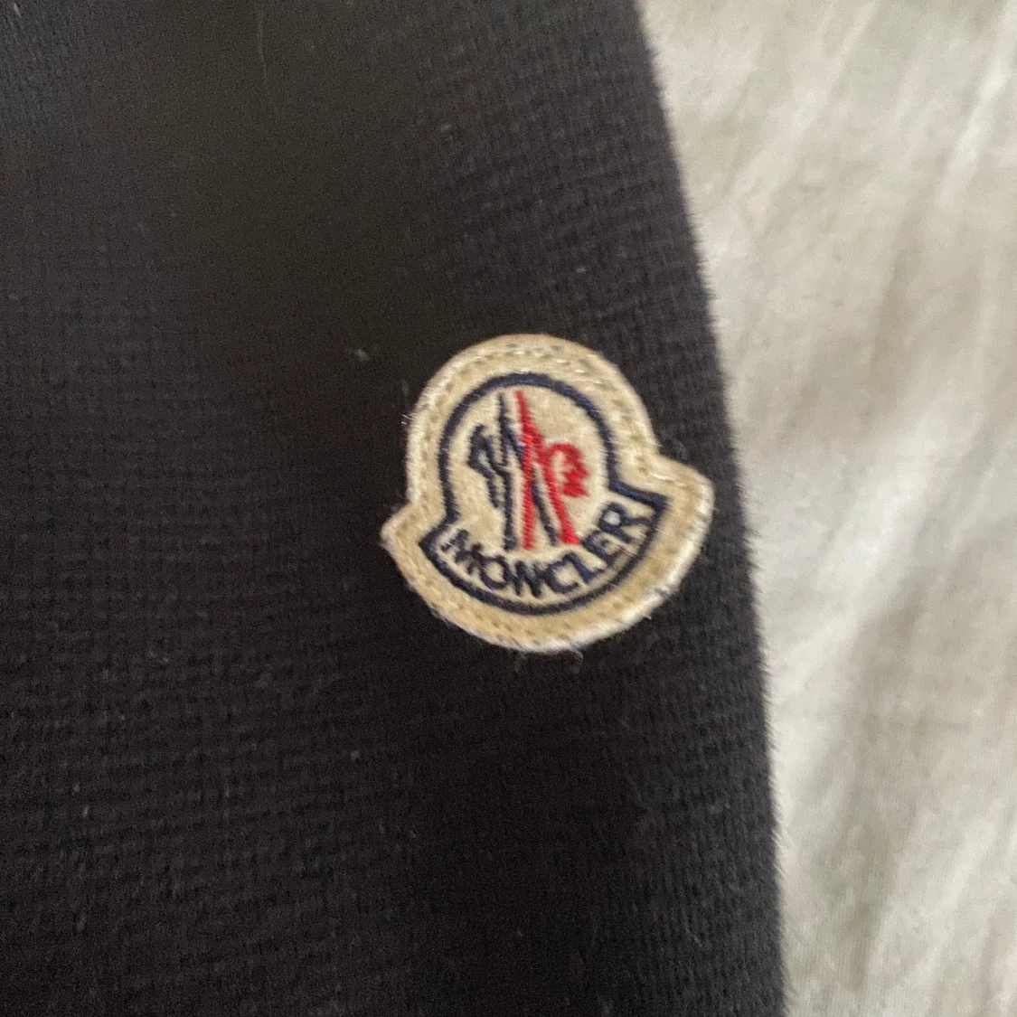 Svart pufferjacka från Moncler - 1