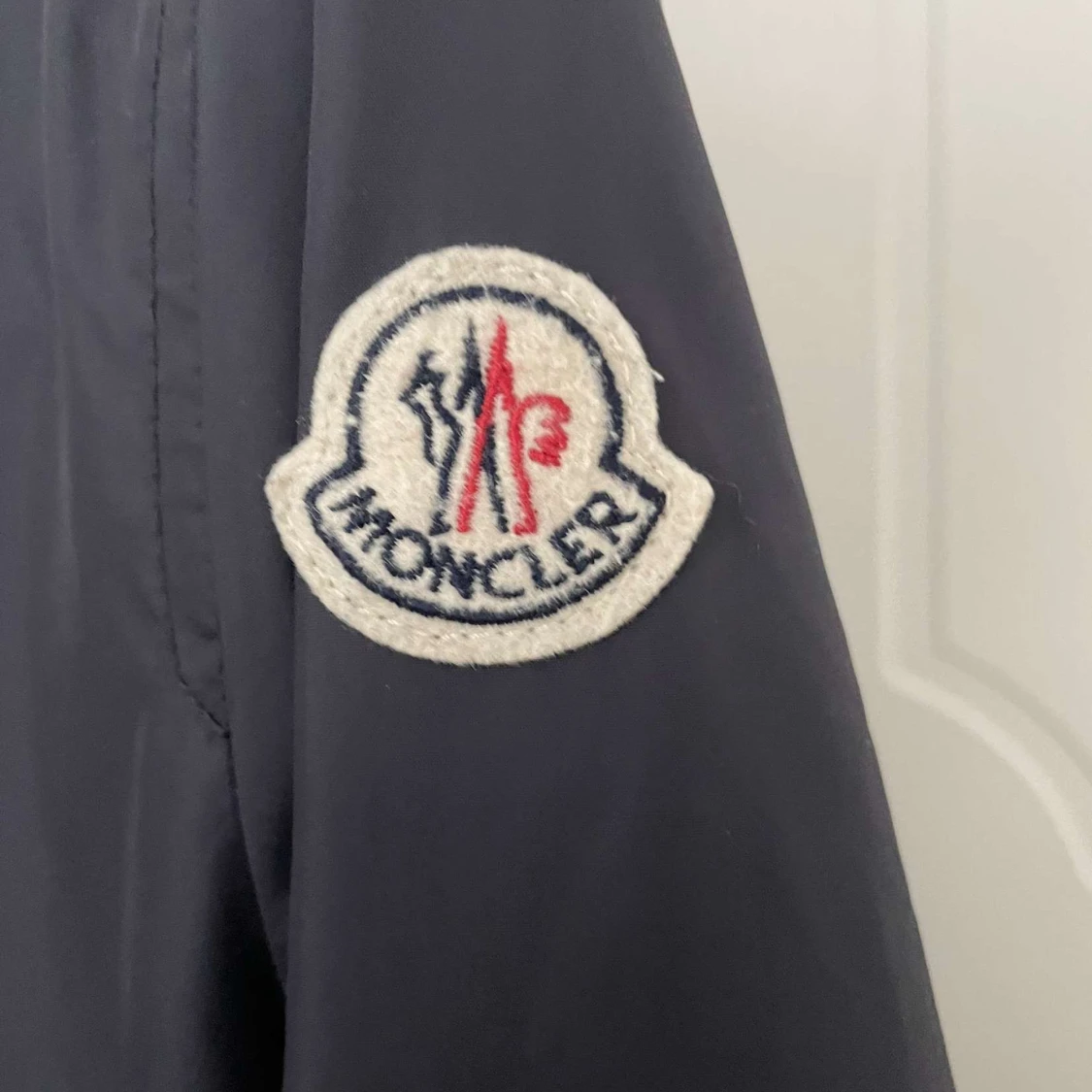 Mörkblå windbreaker från Moncler - 1