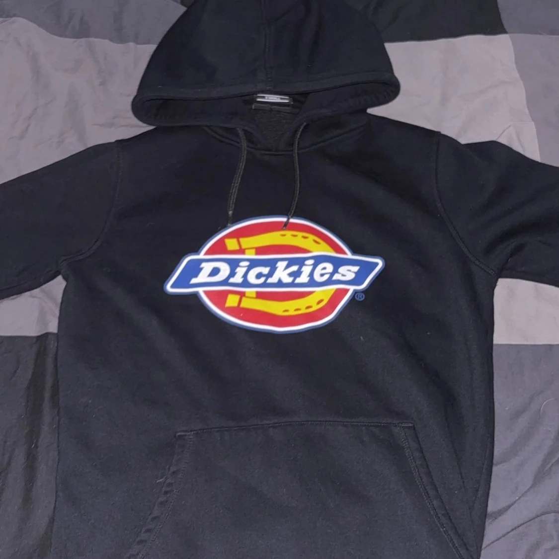 Svart hoodie från Dickies