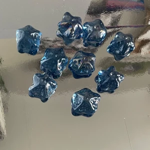 Sea glass - Säljer sea glass, fint som rumsdekoration. Kontakta gärna om du vill ha en av de eller alla så kan vi diskutera pris🫶