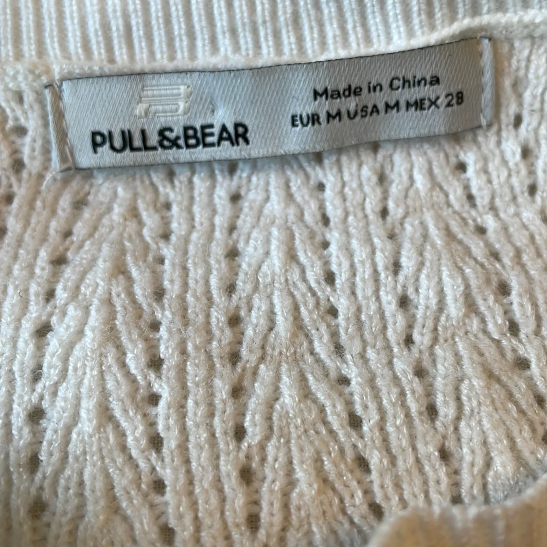 Vit stickad tröja från Pull&Bear! - 1