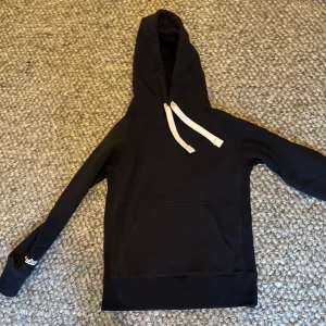 Russemerch -  Russemerch set mörkblått jätte bra skick inga defekter, storlek s passar 175-180 ungefär!