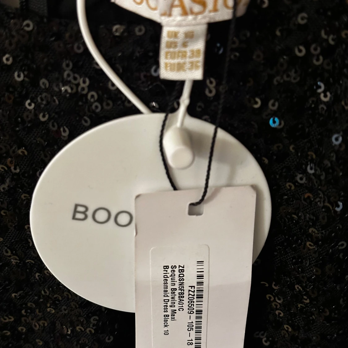 Svart glittrig långklänning från Boohoo - 2