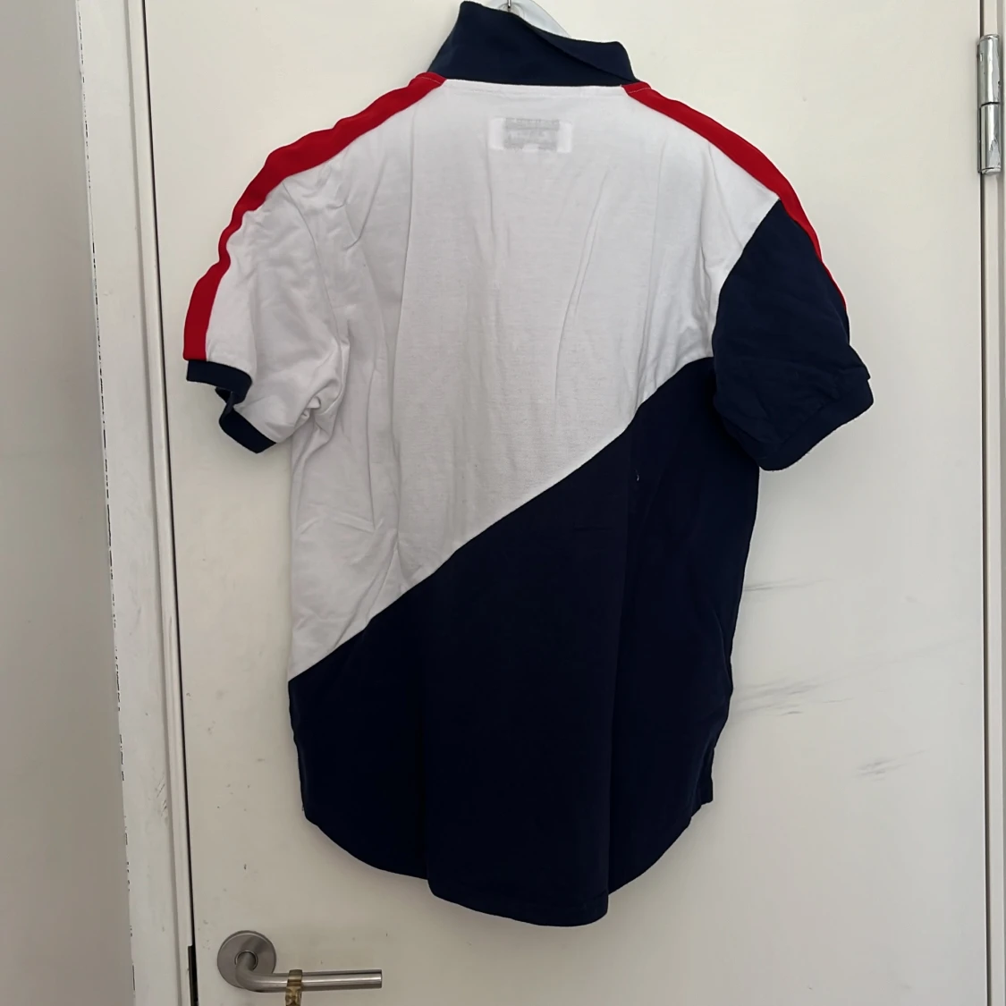 Flerfärgad piké t-shirt från Reason - 1