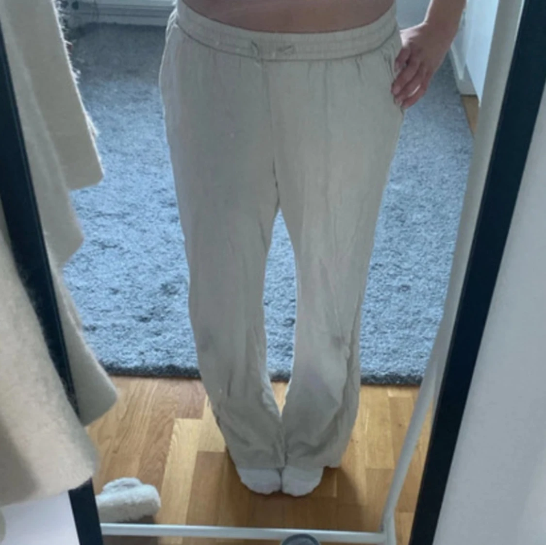 Beiga linnebyxor med resårmidja