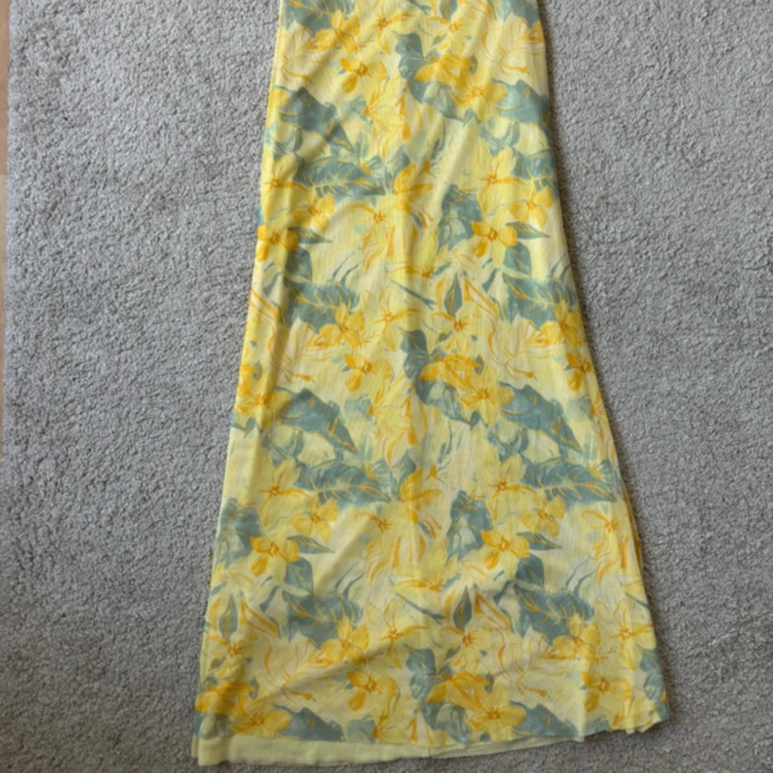 Somrig gul klänning från ZARA - 2