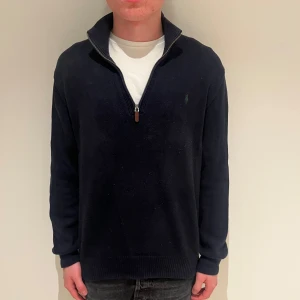 Ralph lauren half zip - Ralph lauren half zip | Skick - 9/10 | Size - L | Hör av dig vid minsta fråga eller fundering // RDL