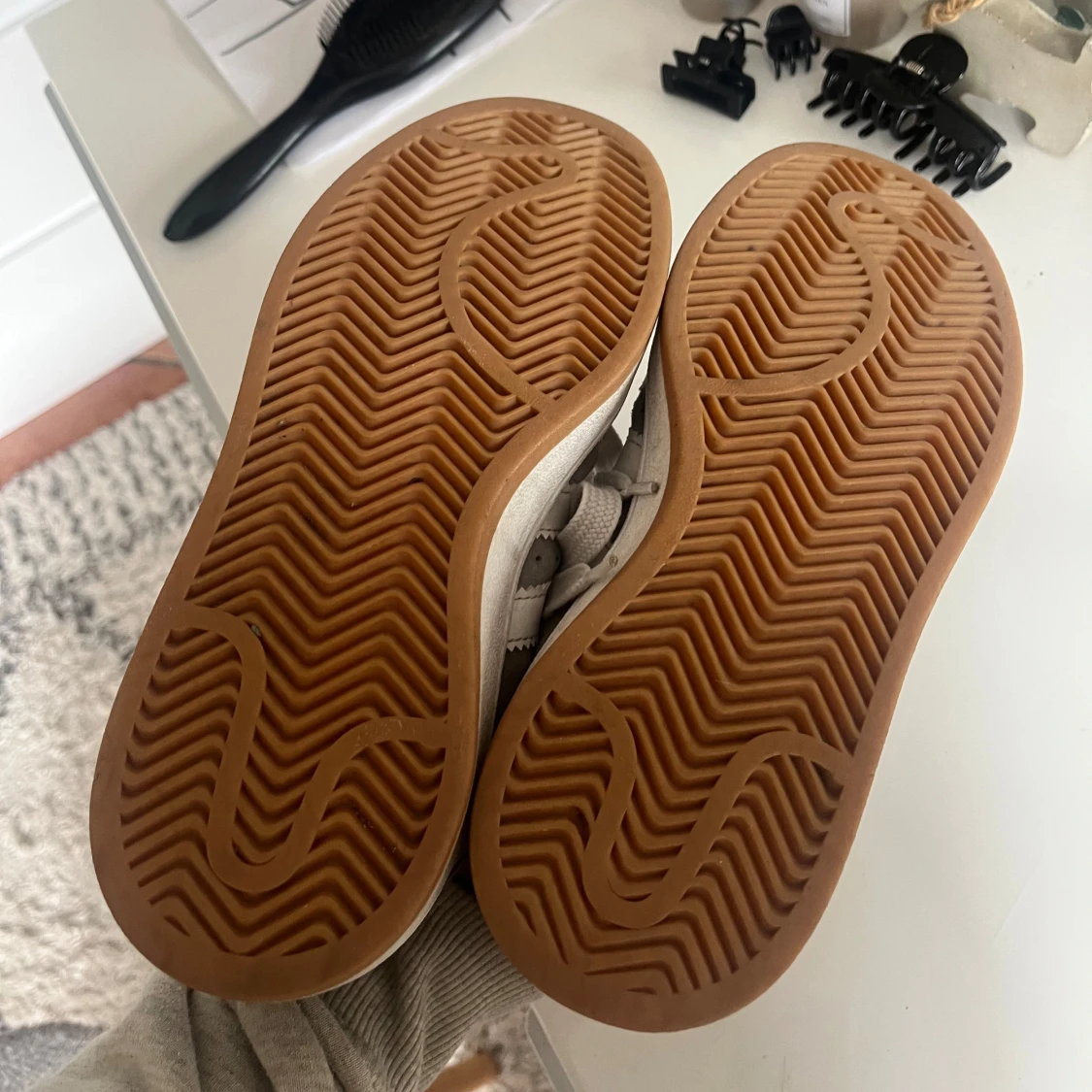 Grå adidas campus  - 1