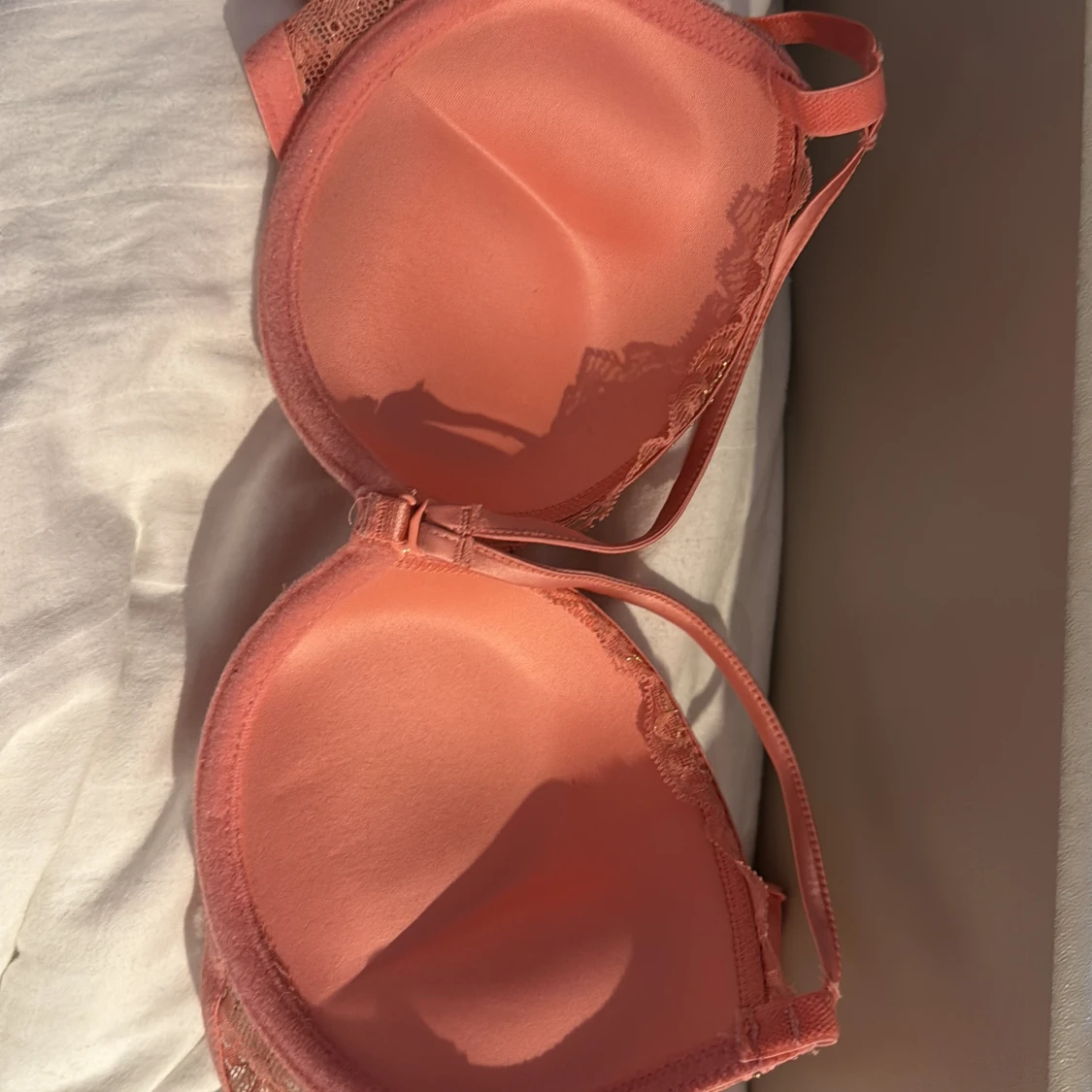 Korallrosa spets-bh från Censored - 1