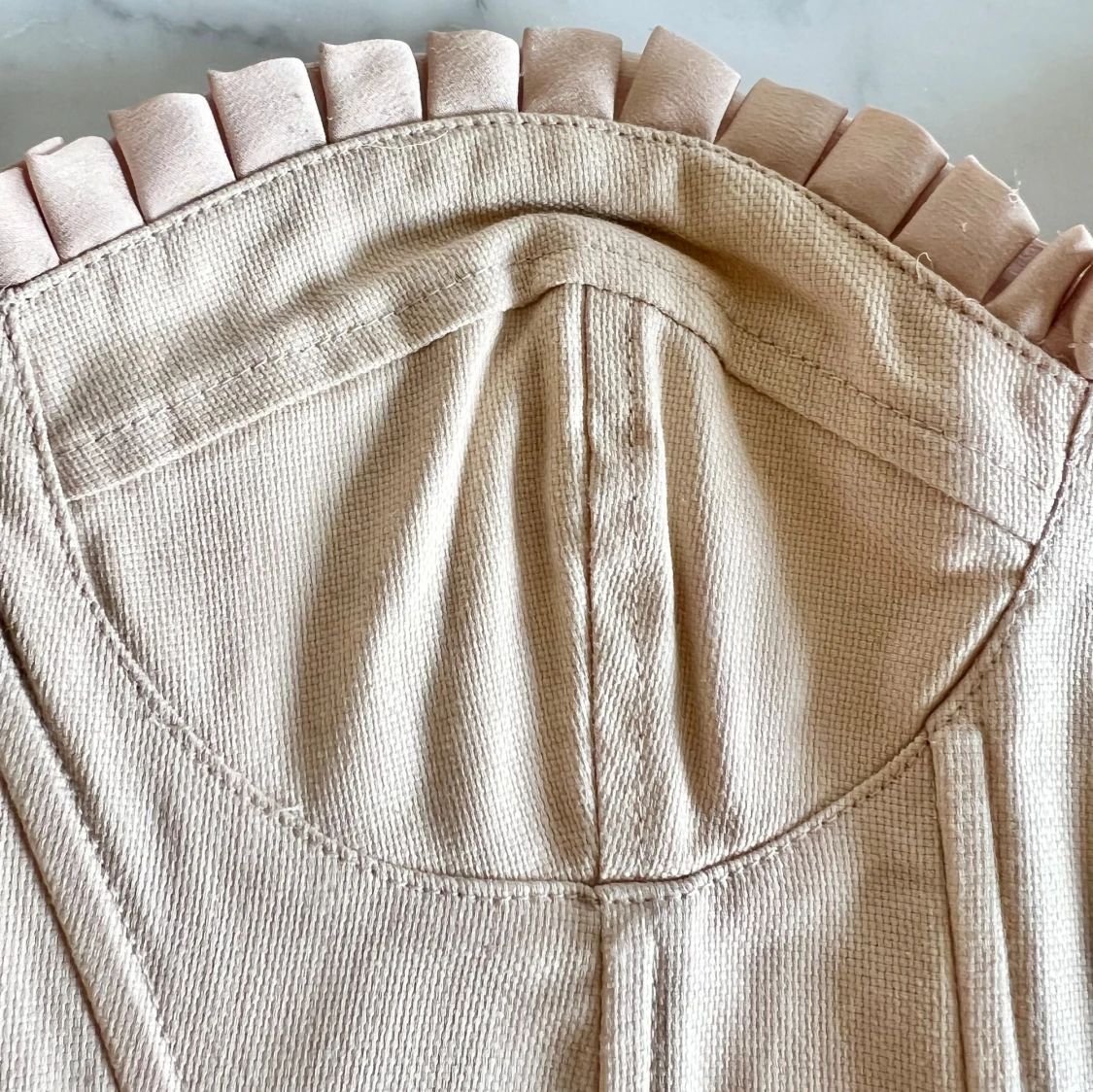 Bustiertopp med satinkant - 2