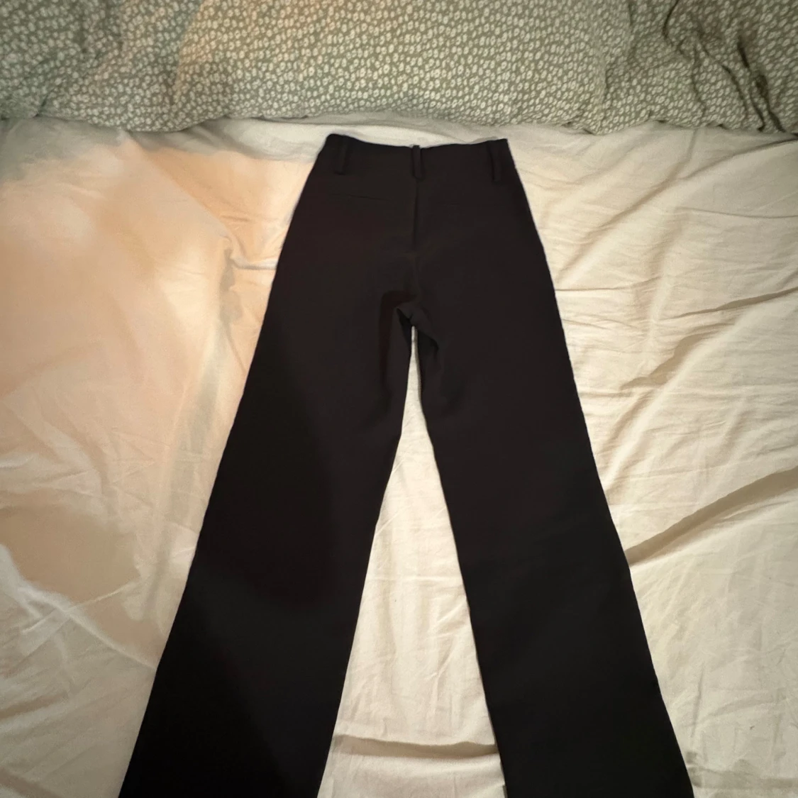 Svarta kostymbyxor från XOXO Friends - 1