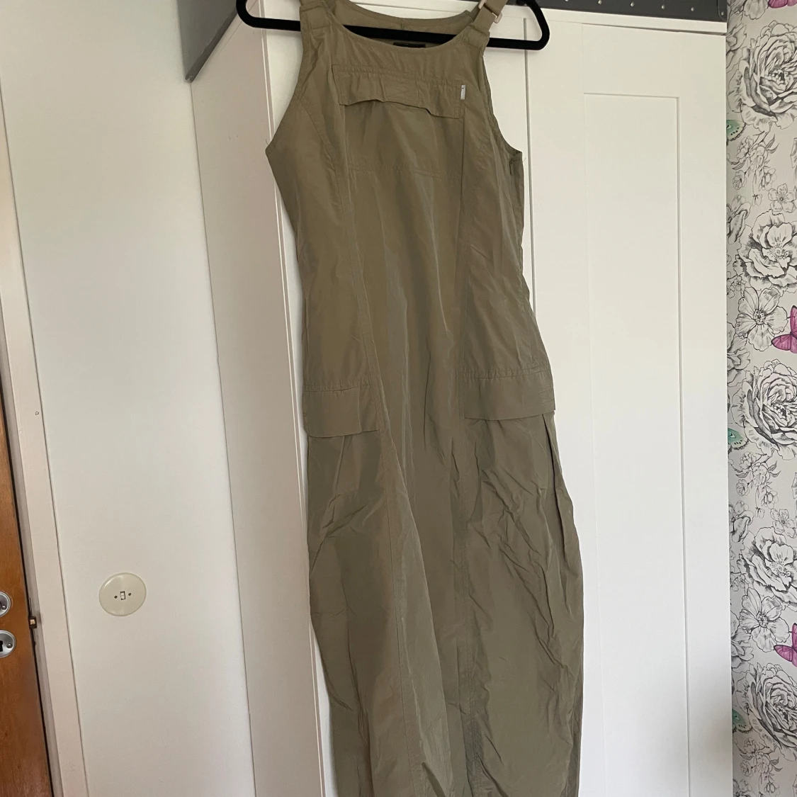 Smutsgrön långklänning 