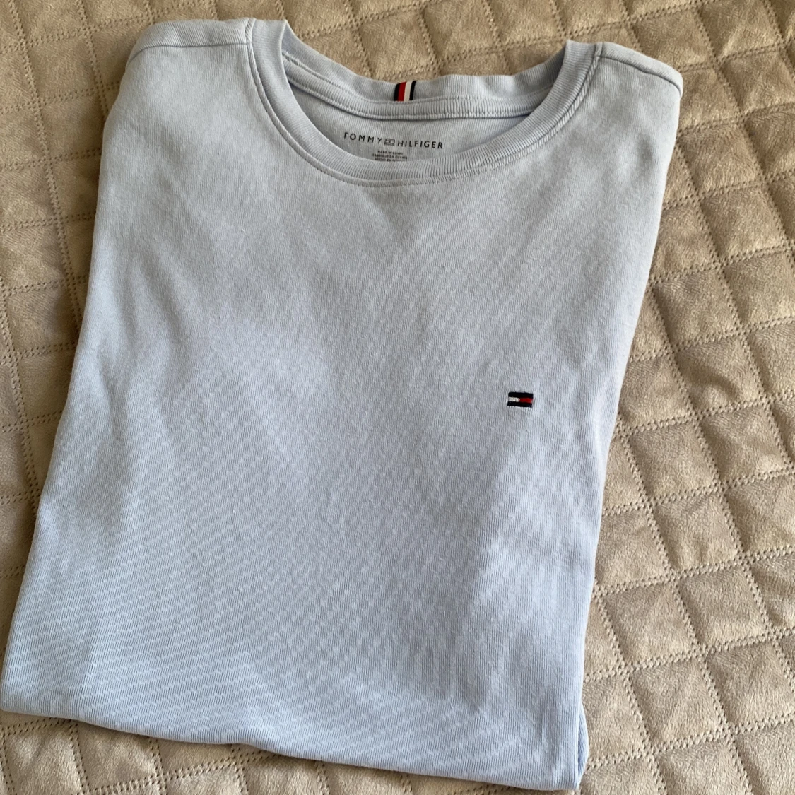 Ljusblå t-shirt från Tommy Hilfiger - 3