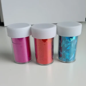 Nagelfolie - Bllå ca 80.5 cm kvar                                                      röd ca 110cm kvar                                                        rosa ca 116cm kvar