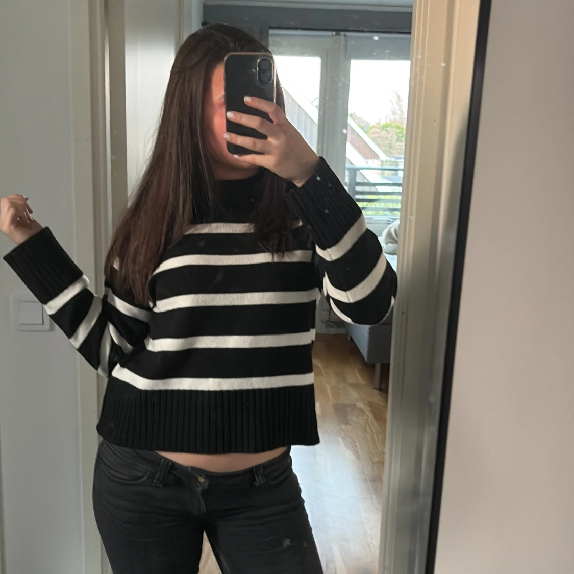 Svartvit randig stickad tröja från H&M