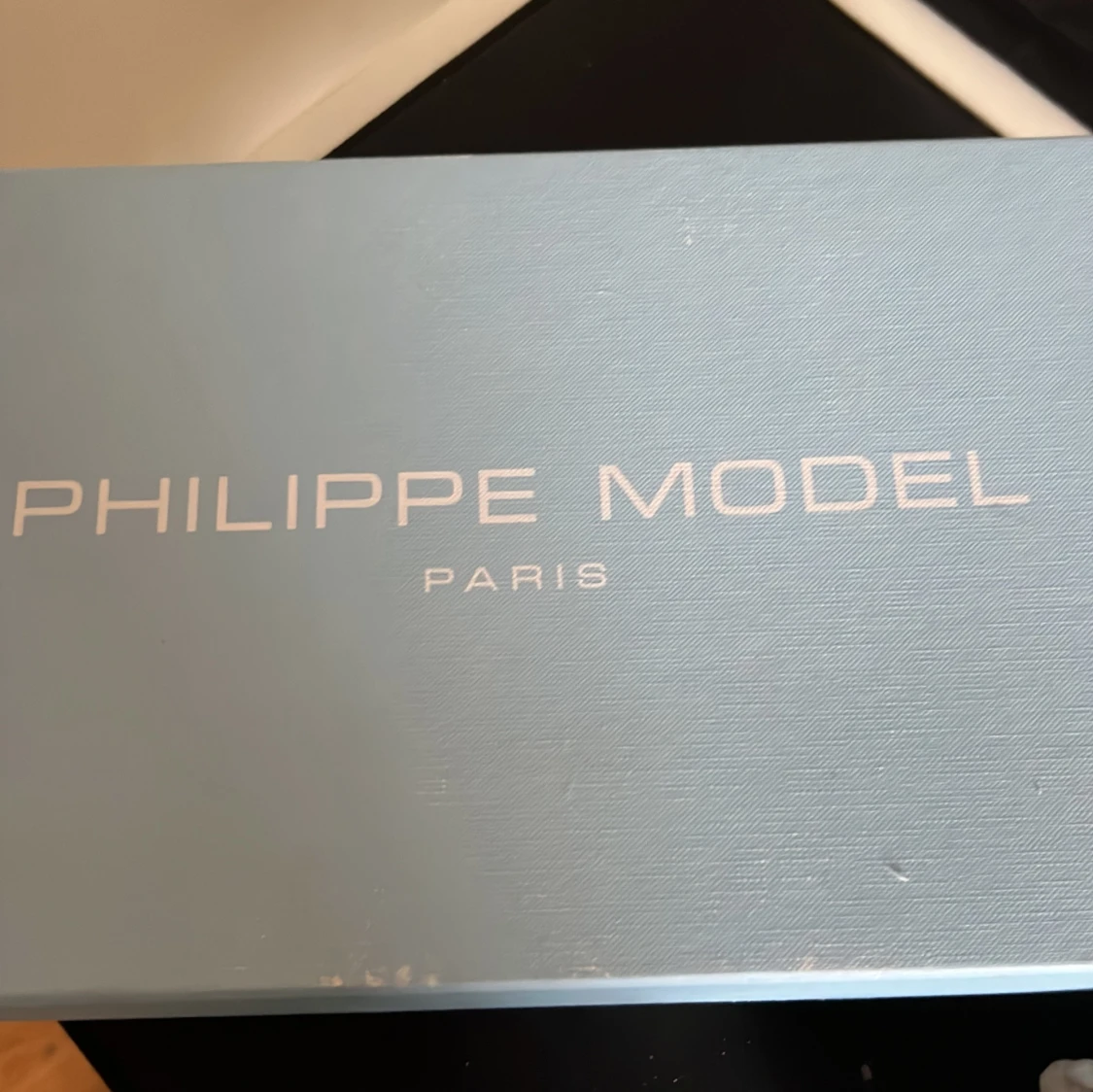 Philippe model  - 4