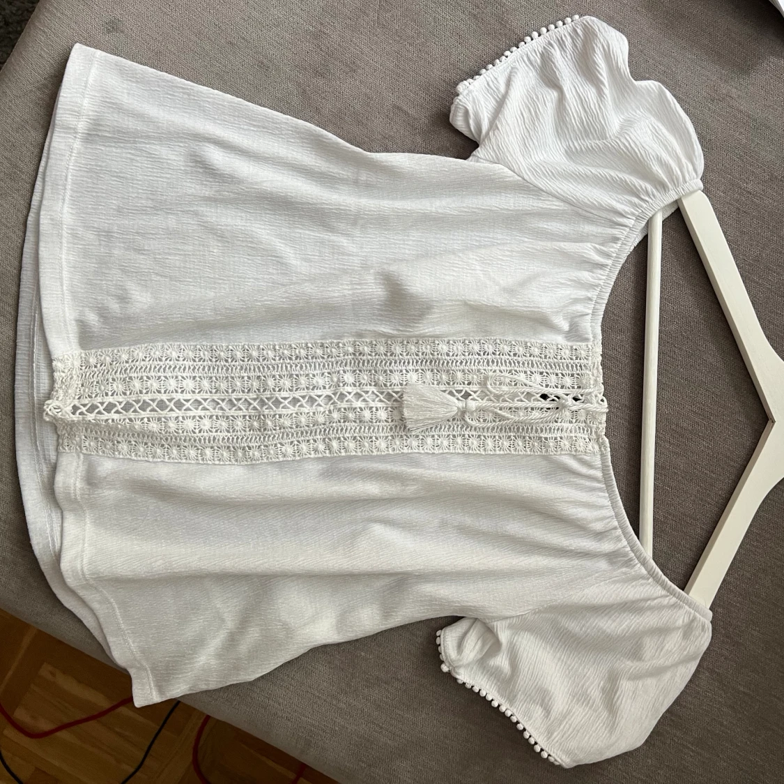 off shoulder blus  - 1